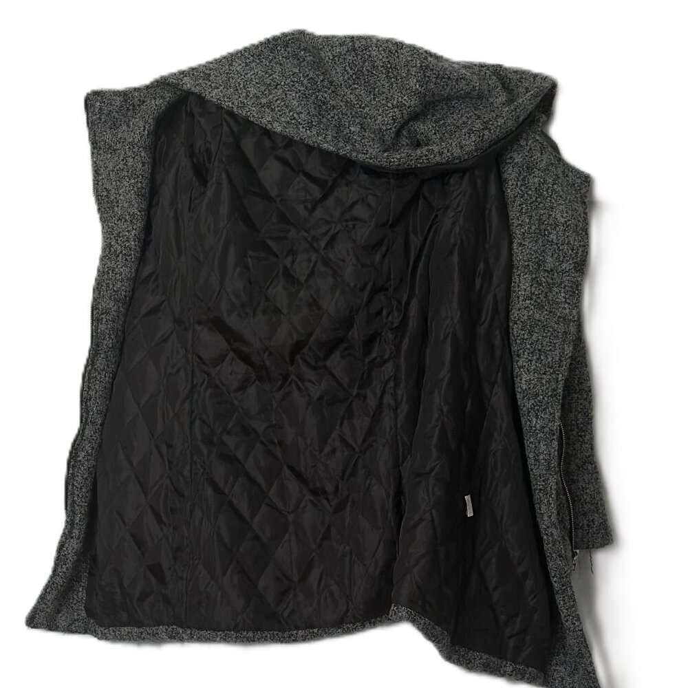 Heavy Spring or Fall Coat Gray With Black Pockets Zip Closure With a Hood - Picture 7 of 7